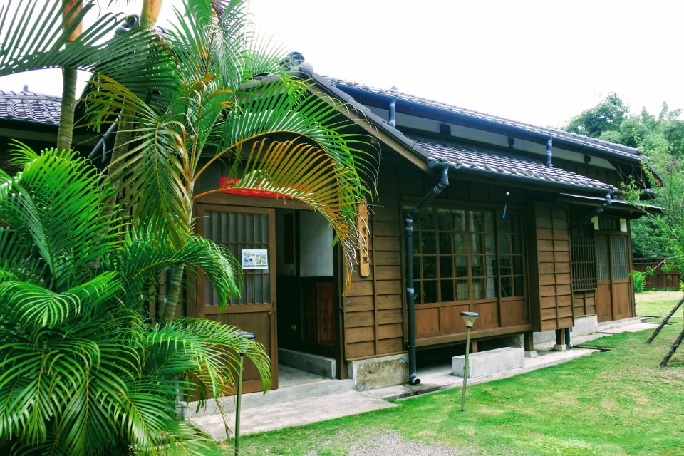 【旅遊】台南「烏山頭水庫風景區」，乘「太陽能觀光遊艇」遊珊瑚