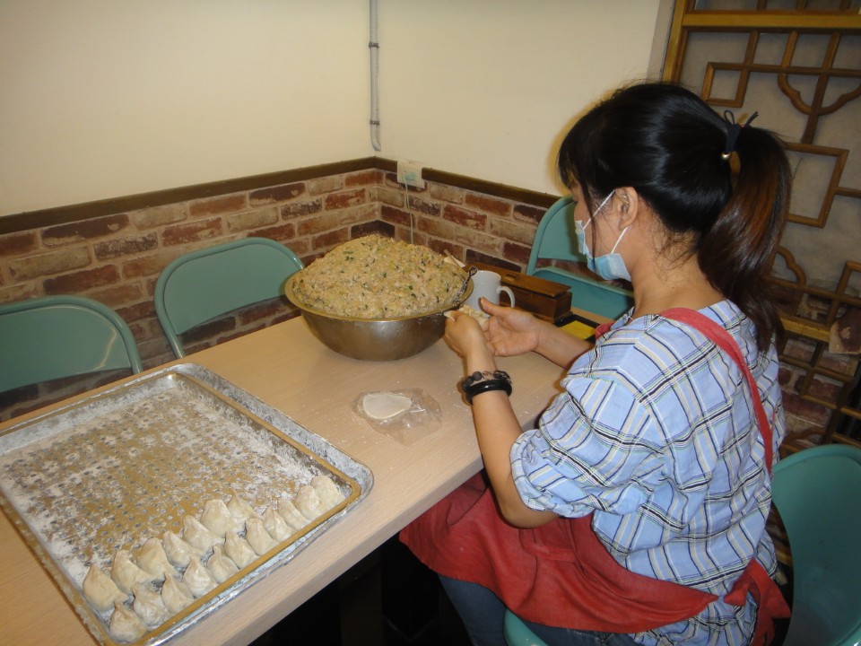 【美食】「士林哈爾濱餃子館」士林水餃推薦，欣味王將麵、酸菜白