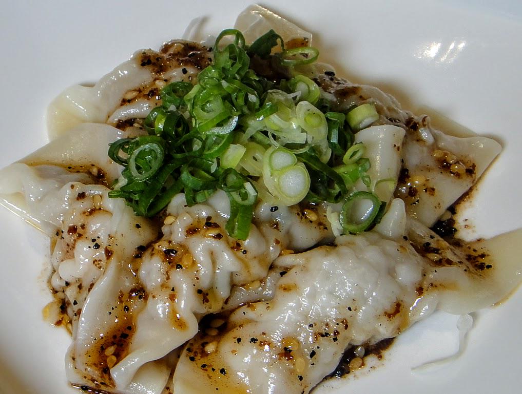 【美食】「燈來拉麵」蘆洲拉麵推薦，日式拉麵丼飯好美味、捷運三