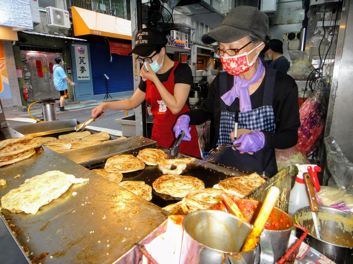 【旅遊】永康哇市集-商圈X導覽X店家體驗，18%雞蛋糕、來好