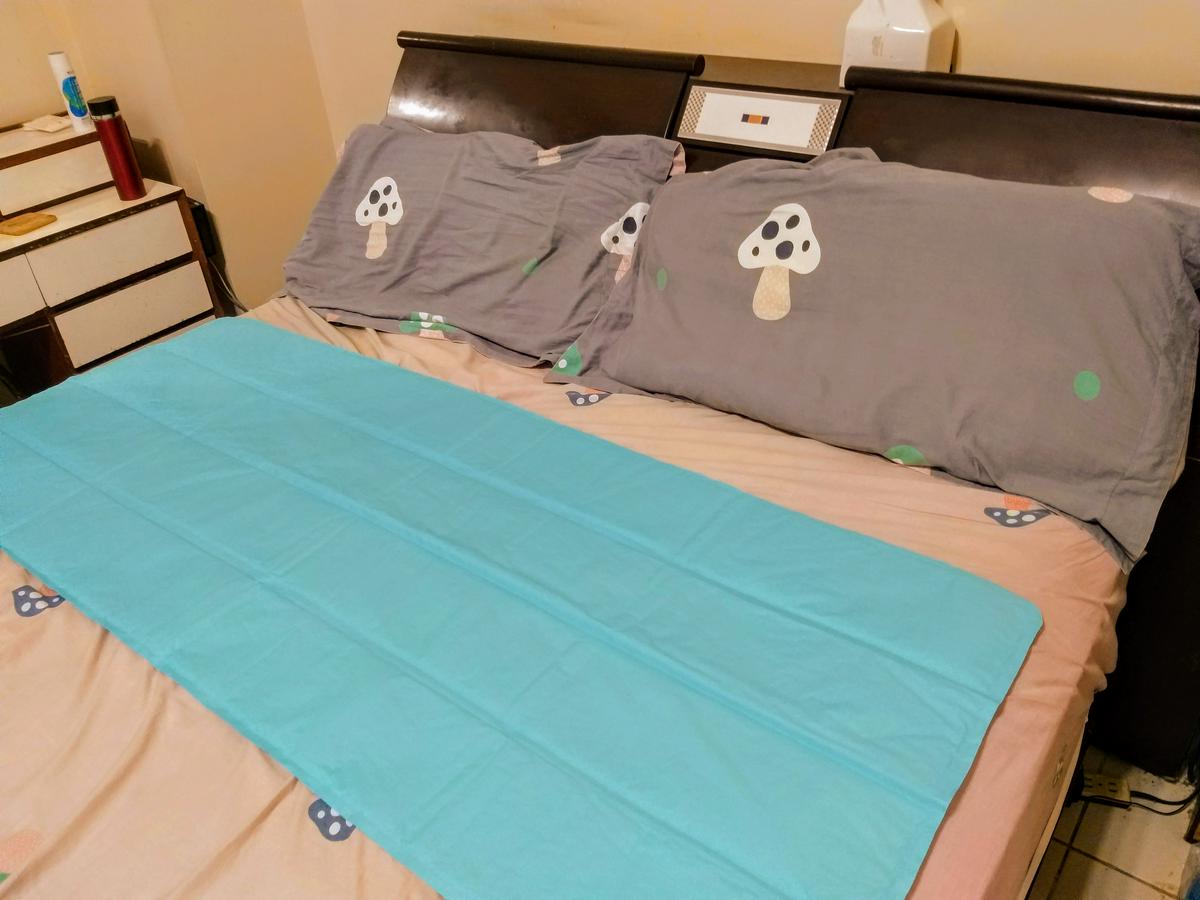 【生活】「睡眠達人irest QQ冷凝膠涼墊」涼墊開箱，涼感