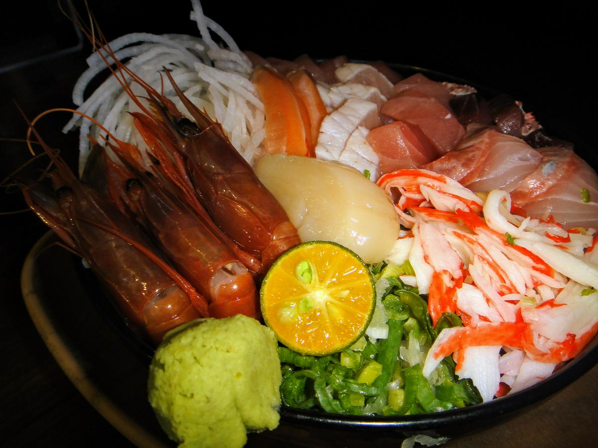 【美食】「丼賞和食」南京東路生魚片丼飯，中山區海鮮丼推薦、中