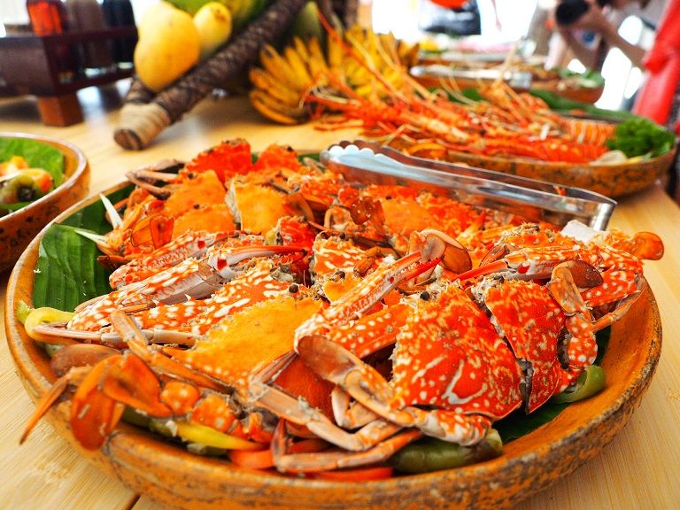 到班丹島用午餐，少不了豐富、新鮮的現捕海鮮。