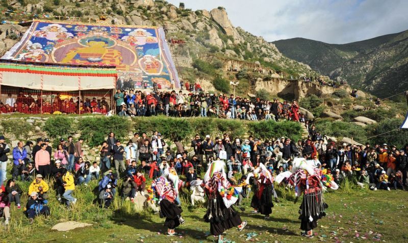 西藏節慶_雪頓節（Photo／維基百科）