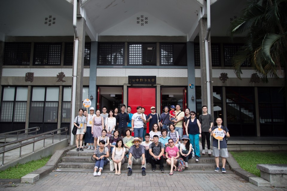 活動學員於台大學生活動中心合照；圖片提供：台大藝文中心