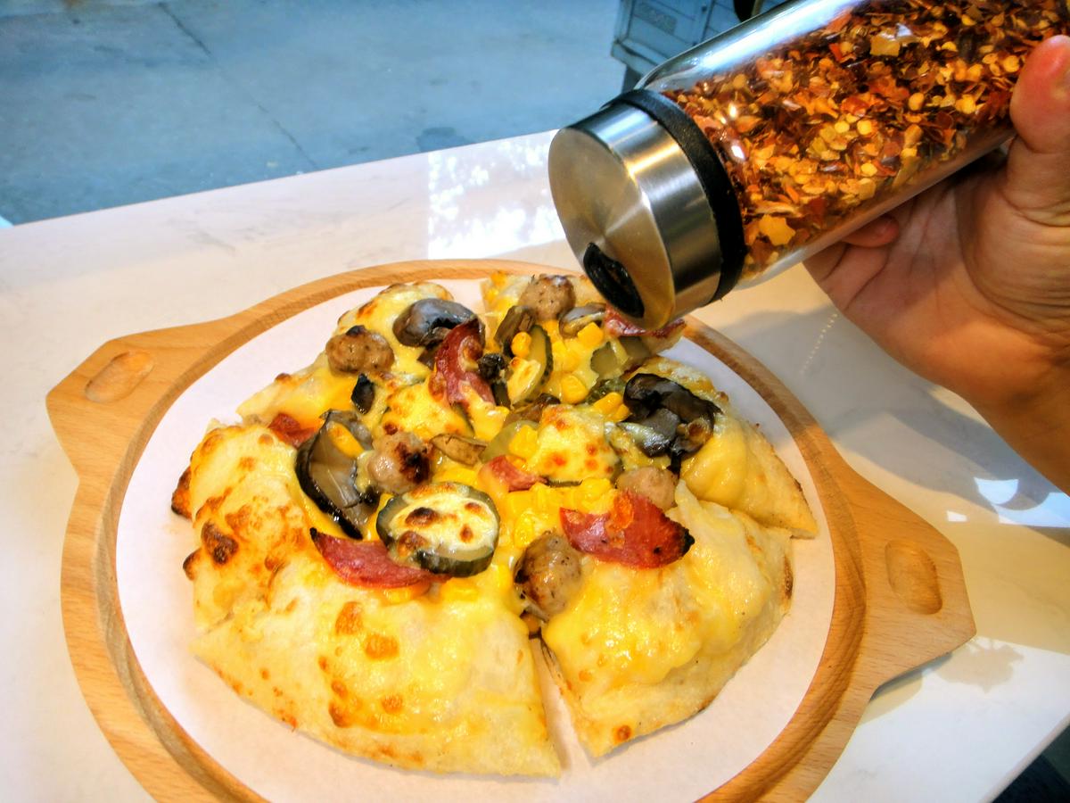 【美食】「C Pickza」客製化pizza，東區pizza