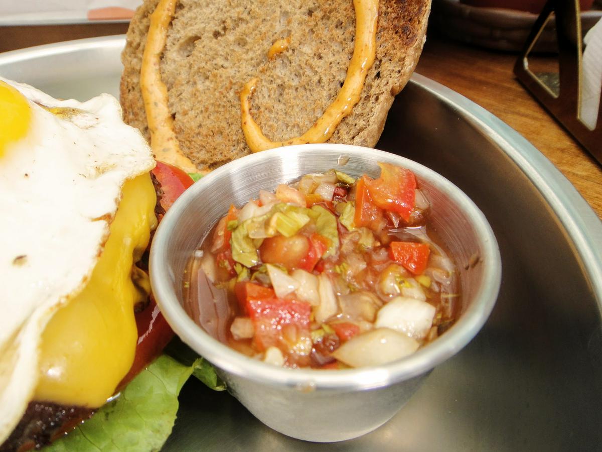 【美食】「蔥浪堡」漢堡、炸物、衝浪用品，宜蘭礁溪漢堡推薦、礁