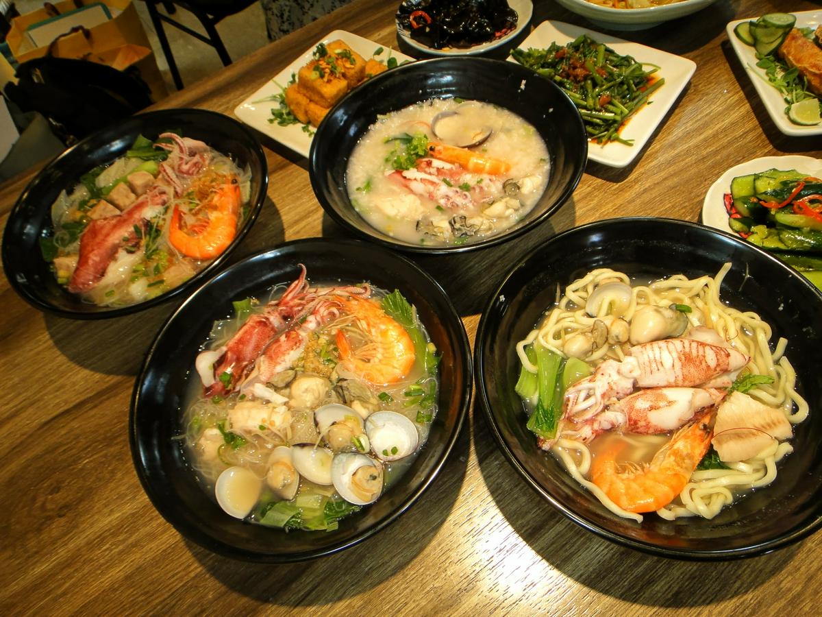 【美食】「江家深澳小漁村」海鮮粥、海鮮炒麵、炸物！行天宮美食