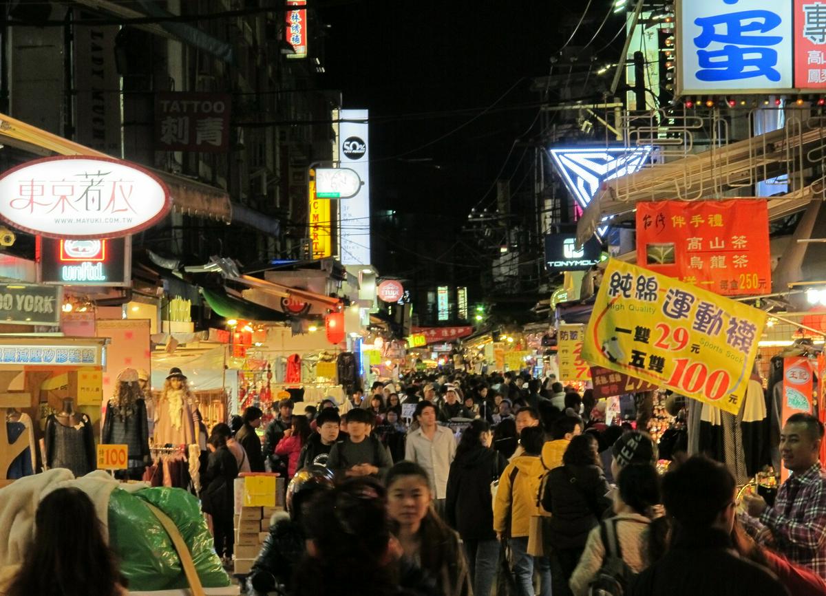 台北 士林夜市 網友推薦必吃美食懶人包 胡椒餅 起司馬鈴薯 大餅包小餅 欣傳媒