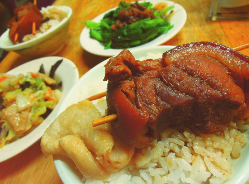 彰化人的深夜食堂 必吃爌肉飯藥膳餐車補元氣 欣傳媒