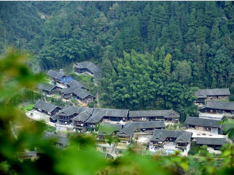 彭家寨擁有百年建，保留了古老又純樸的當地生活。(圖片來源 http://bit.ly/2nhc9nq)