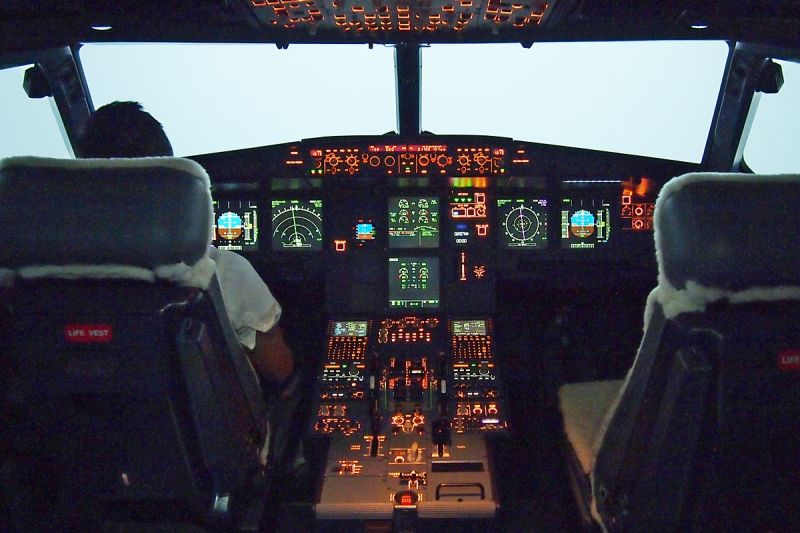 新一代駕駛艙的儀表板，還具有輔助飛行員確保完整執行每一個程序的機制（圖片來源：fabg）