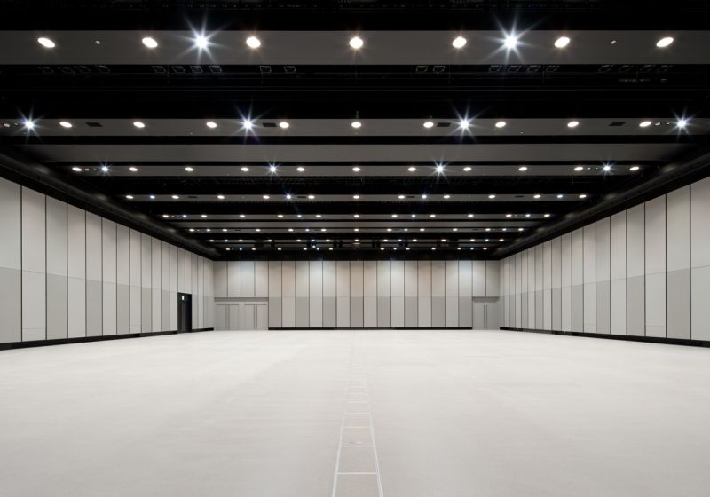「Hall」高七米，一千平方米和三百平方米的空間可彈性使用；©Shibuya Hikarie／攝影：SS Co.,Ltd.／照片提供：東急電鐵、日建設計