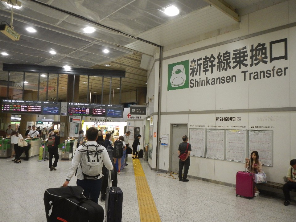 攜車箱記得選有輪子的才方便長途移動 *感謝穆克斯贊助背包 (弱腳哈洛德攝)