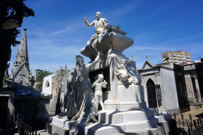 根廷雷科萊塔公墓是全世界公認最美麗的墓園，免費對外開放參觀。（照片提供：老黑）