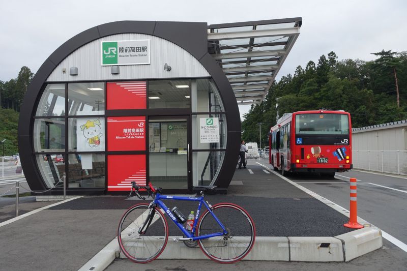 陸前高田JR新站，但火車已不會再來，取代的是BRT公車。(達叔 攝)