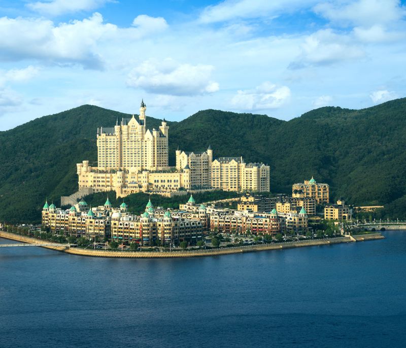 酒店許多房間都可看海景，是入住旅客最愛的優點。