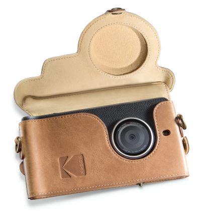 Kodak Ektra 將於三月底上市，獨家代理皇鋒通訊，官網購買Kodak Ektra 新機加原廠皮套，早鳥限量優惠組合NT21,000。圖／皇鋒通訊提供