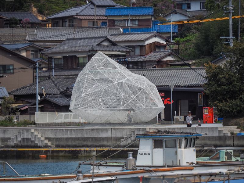 找尋散落在島上各地的展品，是前往瀨戶內國際藝術祭的一個樂趣。（Photo | 陳鴻曜）