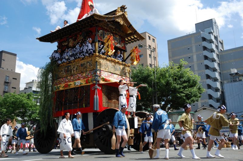 如果要在夏天造訪京都，千萬別錯過7月的祇園祭。（Photo│shutterstock）