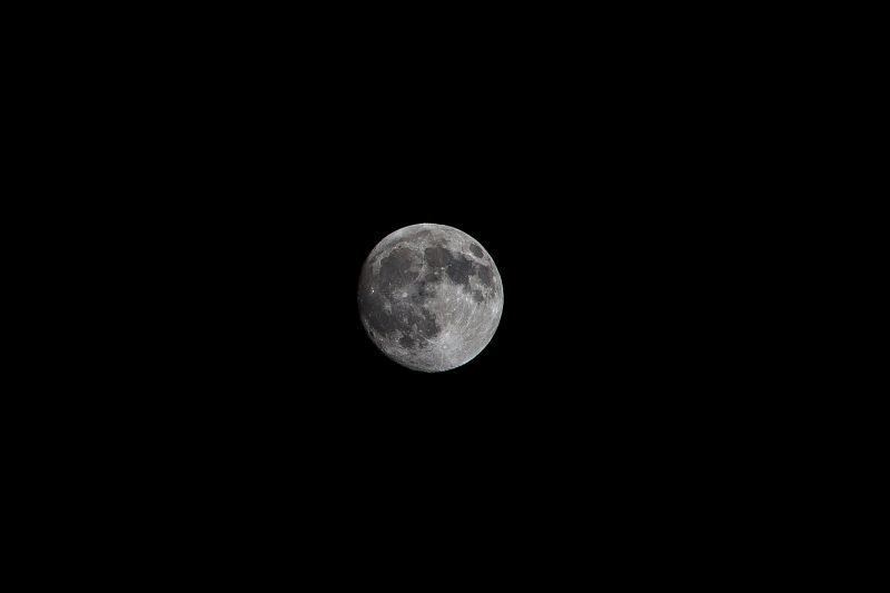 月相-滿月，一次拍攝非合成；圖片提供／哈米貓