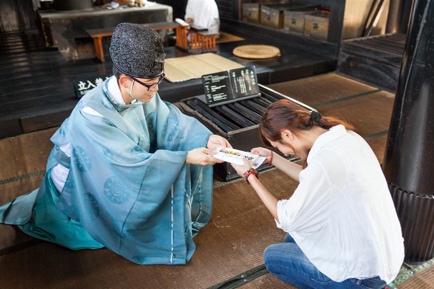 岡山 參拜桃太郎真身用古老神事祈福 欣傳媒