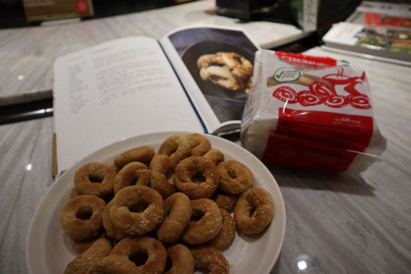 以色列人的果腹小零嘴－卡必馬許餅乾，目前台灣沒有販售（圖片來源：安潔拉）