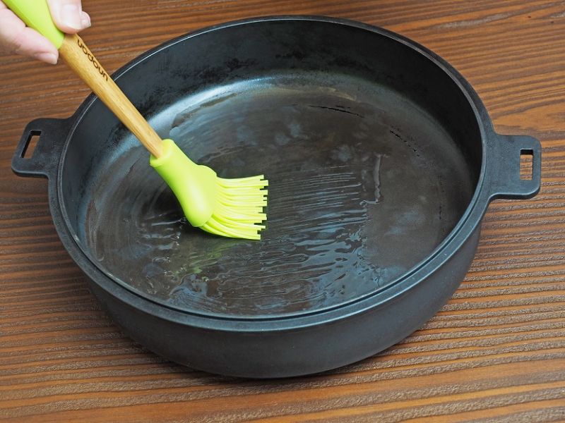 養鍋三要點：保持乾燥、抹油、經常使用。（劉宸嘉攝影）