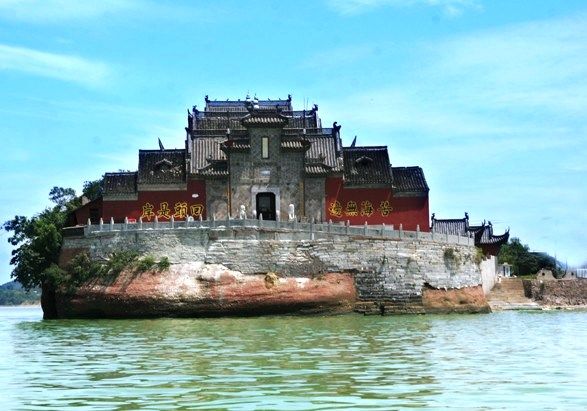 巢湖中廟(圖片來源:http://bit.ly/1r6IATu)