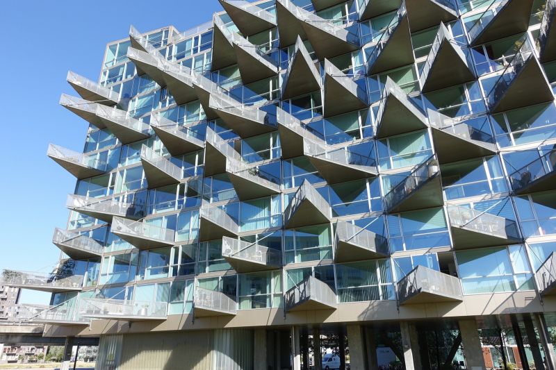 丹麥BIG建築師事務所在哥本哈根設計的「VM 集合住宅」。（圖片提供：李清志）