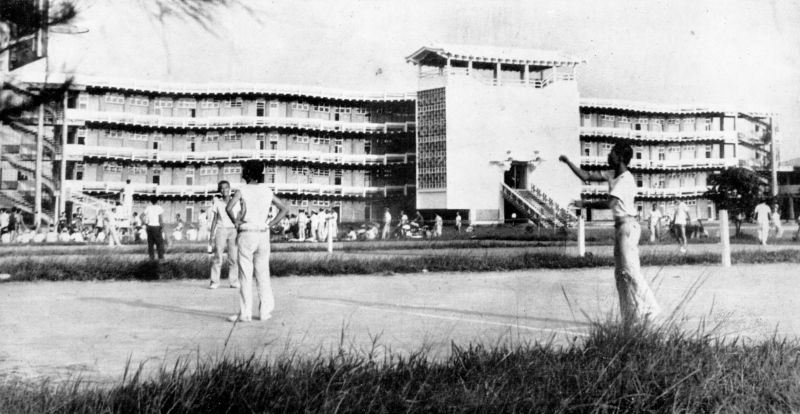 高雄市三信家商波浪大樓（1963）；圖片提供：國立臺灣博物館數位典藏