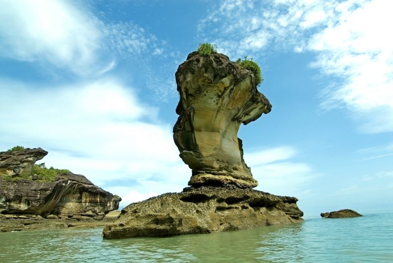 享受BAKO國家公園海灘休閒風光（圖片來源：馬來西亞觀光局提供）