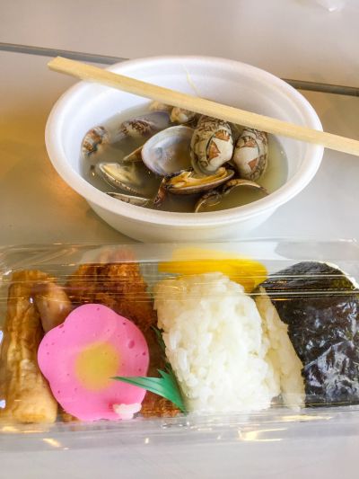 賽後能吃到現煮鮮甜蛤蠣湯搭配壽司，跑者都會知道有多豐盛。