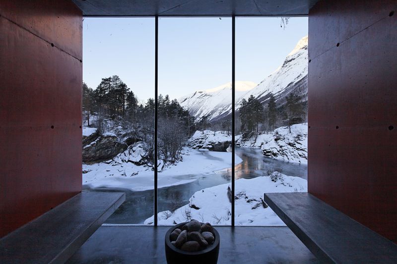 窗外的大自然就是最美的圖畫，如同大多數挪威人對於自然的熱愛。（圖片來源：Juvet Landscape Hotel）