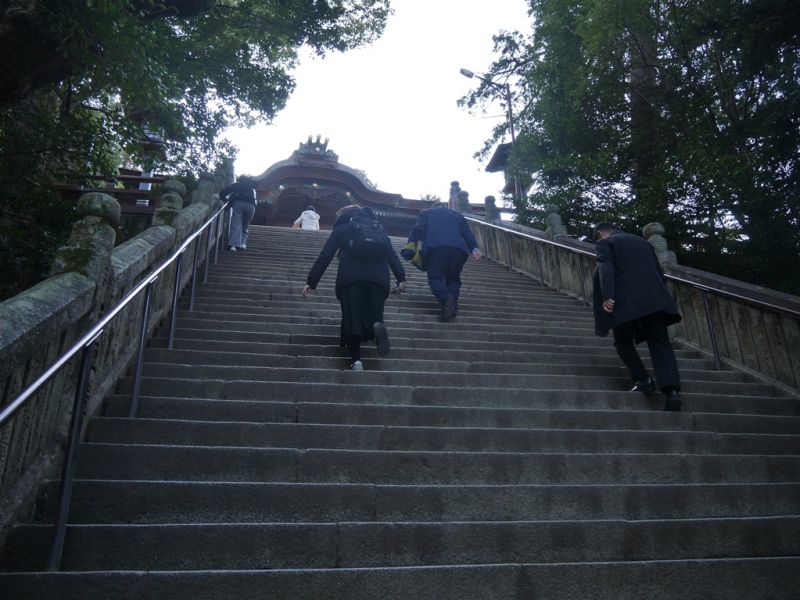 要攀爬785階的階梯才能抵達金刀比羅宮的本宮。薛如茵攝影