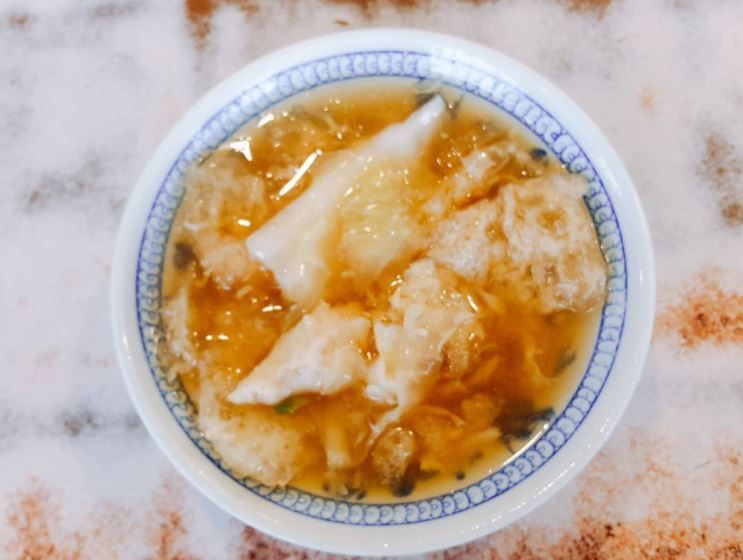 廟邊假魚肚，其實是用豬皮加工處理成的創意古早料理(Instagram授權作者-home_ning)