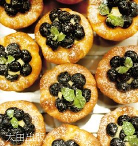 加了藍莓與香草的小蛋糕。/圖片來源:大田出版《去摩登首爾找生活感》