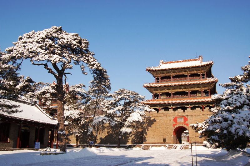 冬季的福陵景觀一片美麗的雪白ㄡ