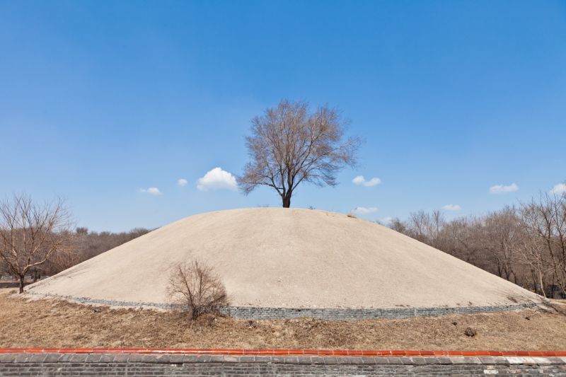 一直不開放的地宮,讓人忍不住猜想皇太極是否真葬於此。