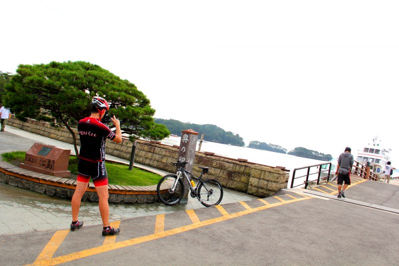 當地也有不少車友會專程騎來松島灣，一探日本三景的殊勝魅力。(蔡克辰攝)