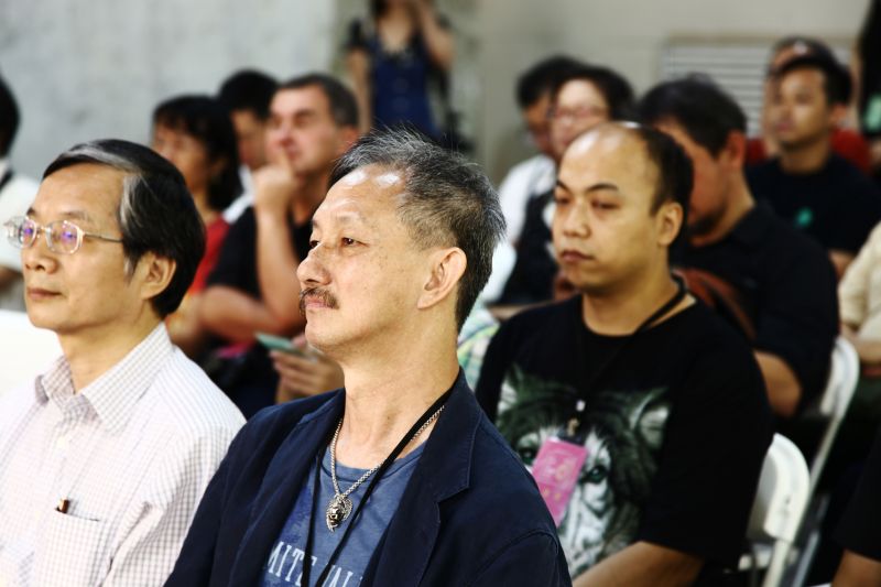 中研院數位文化召集人林富士先生(左)與TIVAC創辦人全會華先生(右)圖攝/酸鼻子