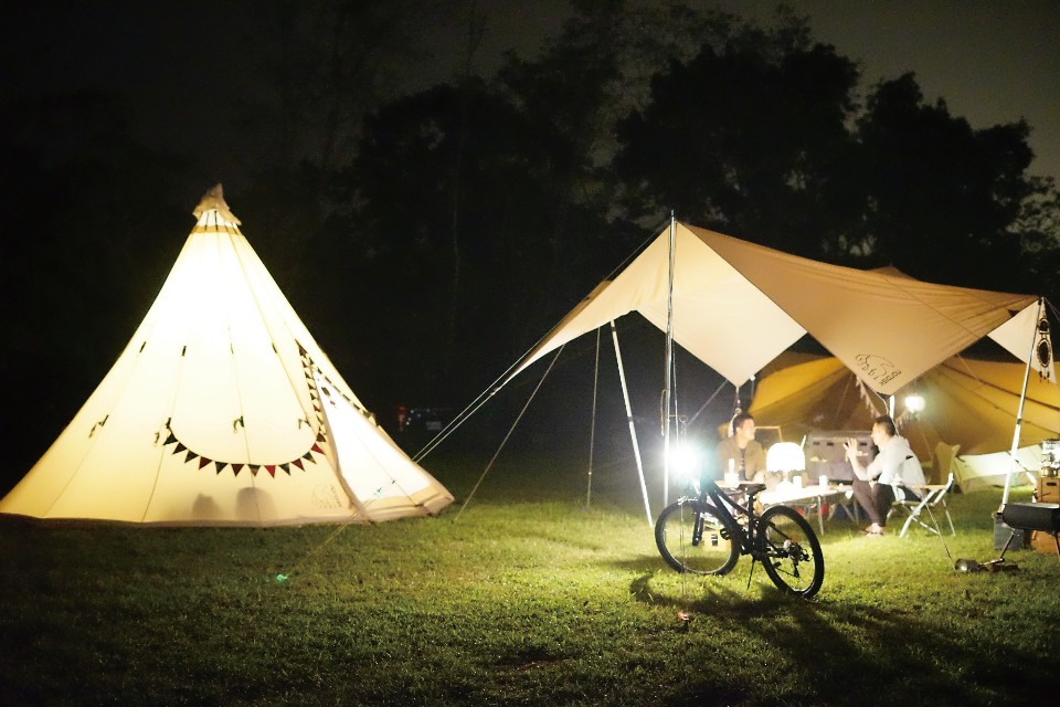 美好的露營之夜。（圖片來源／《劉太太和你露營趣》）