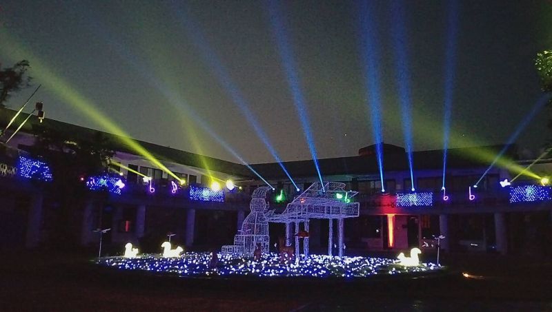 絢爛的燈光音樂秀準備好跟大家一起嗨翻聖誕／圖 屏東縣政府提供