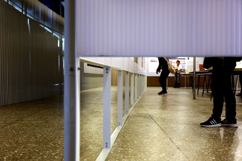 圍而不閉的光盒子，延續展場內外的空間；圖片提供：寬和建築師事務所