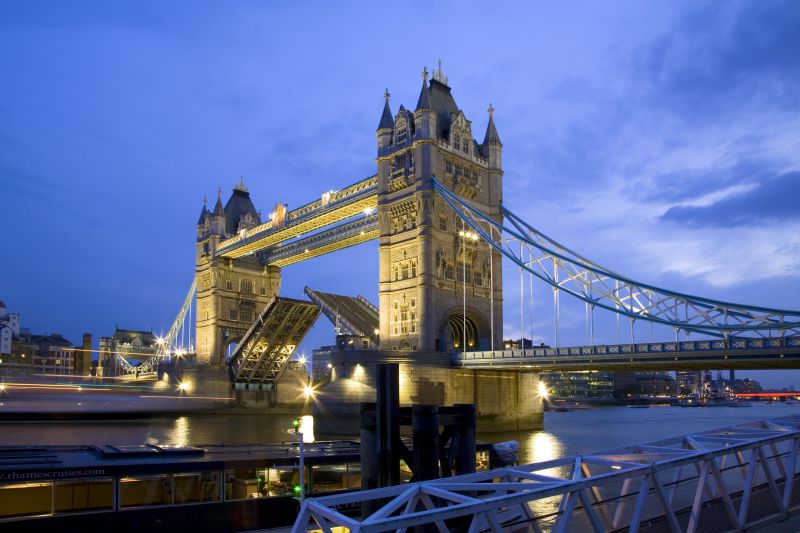 倫敦塔橋。（圖片提供：雄獅旅遊）
