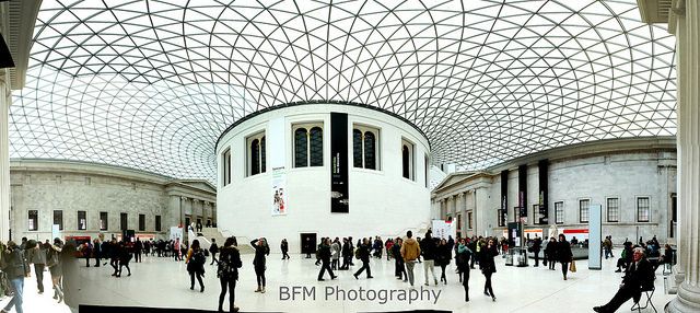 大英博物館的大廳十分具現代感（圖片來源：Flickr cc授權作者Marc Ben Fatma）