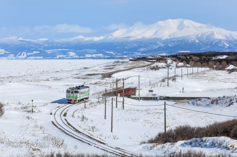 圖／北海道，光雪景就美到令人窒息，而運行於釧路與網走之間的釧網本線，就是一條適合慢遊慢賞的鐵道／Peter Hong提供