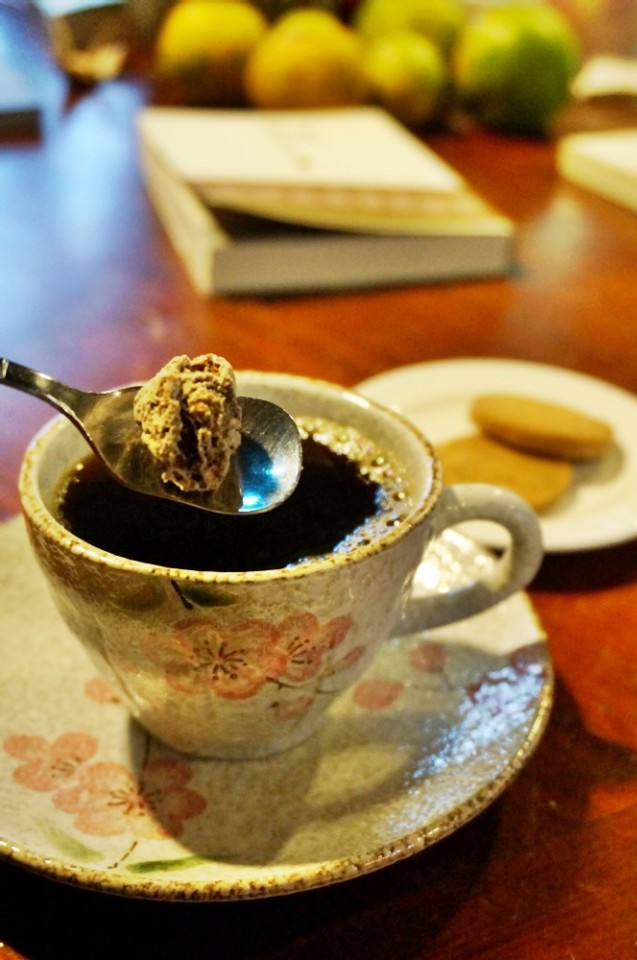 黃春明獨創的梅子咖啡。（攝影／林郁姍）
