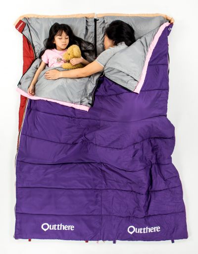 可拼接的好窩睡袋，打造露營夜的舒適好眠。（outthere好野提供）