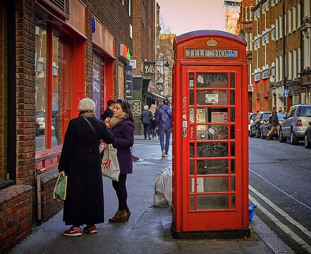 經典的「紅色電話亭」似乎成了倫敦的正字標記之一（圖片來源：Flickr CC授權作者Pedro Szekely